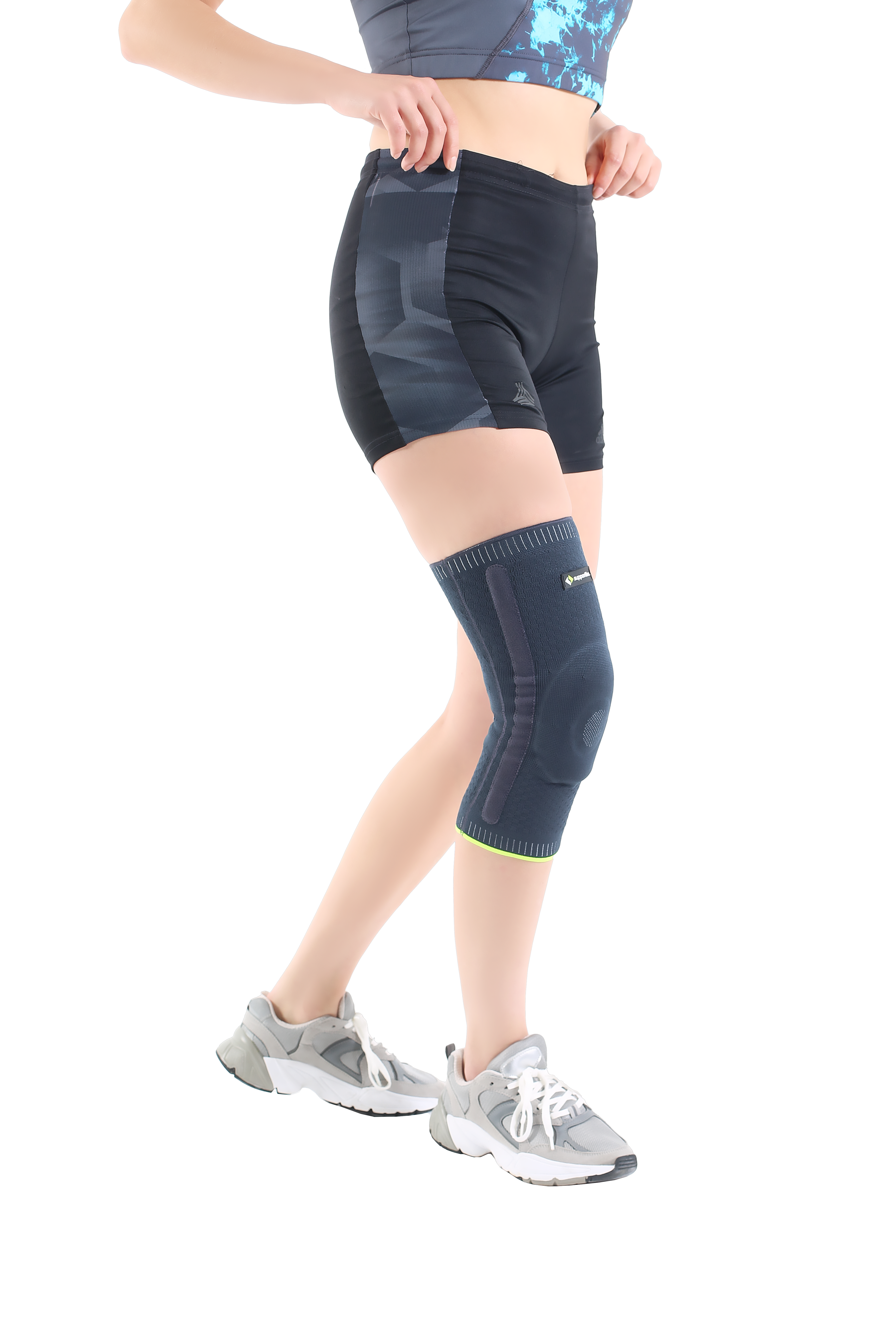 REF 700 Knitted knee bandage with ring and inserts